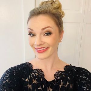 Meet your Posher, Dayna